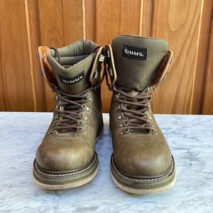 Simms men size 12 boots felt bottom